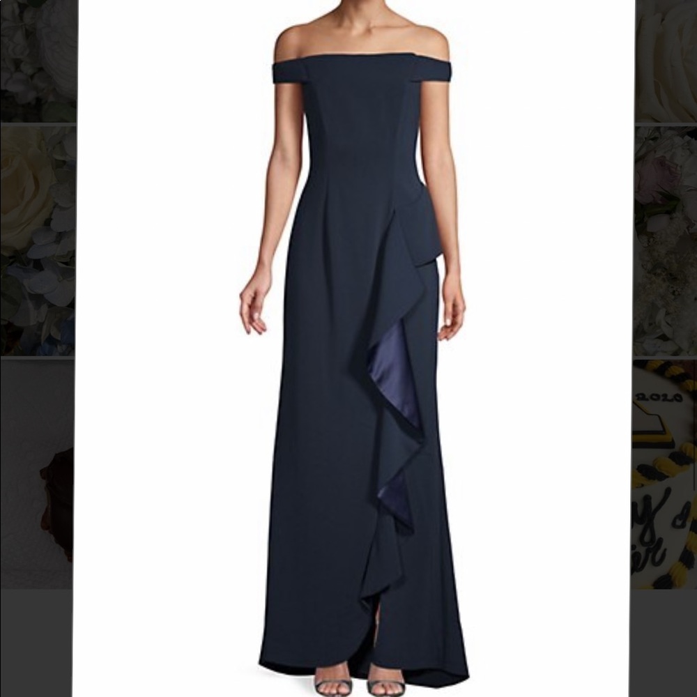 Carmen Marc Valvo Infusion
Off-The-Shoulder Ruffle Trumpet Gown